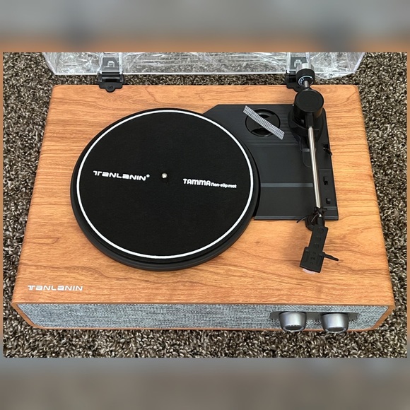 Tanlanin Vintage Style Tabletop Bluetooth Turntable Player - Picture 3 of 13